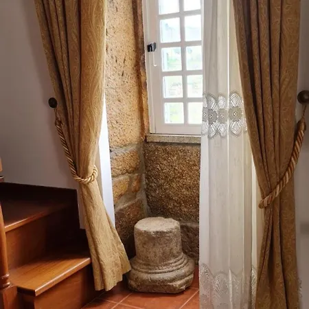 Stone House Holiday home Salzedas