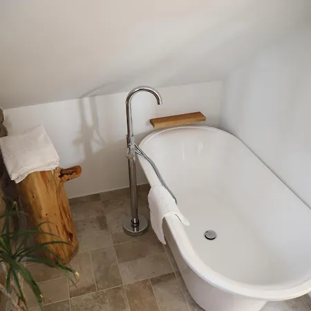 Stone House Feriehus *