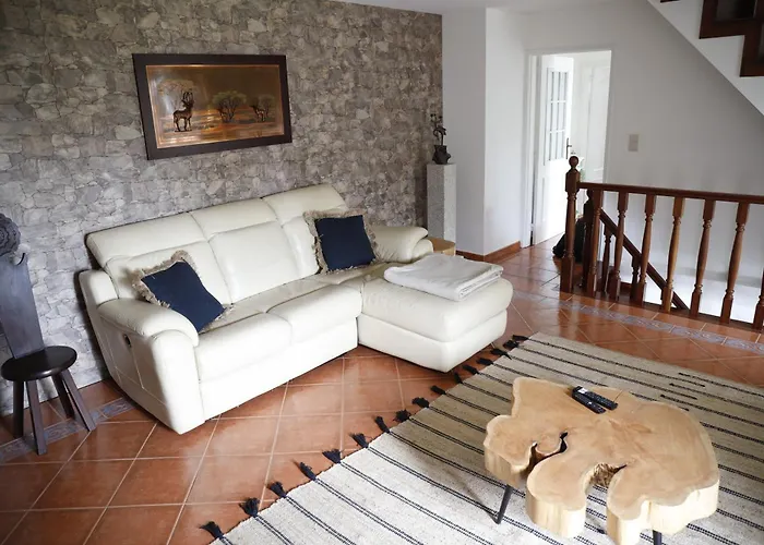 Stone House Nyaraló Salzedas